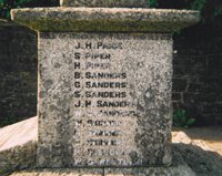 Thornbury war memorial before work © T. Jollow 2004