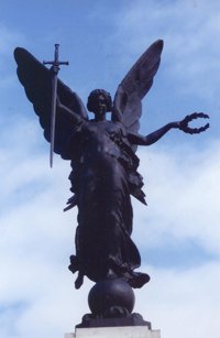 WM1709 Colchester war memorial bronze figure after works © Anthony Bradbury 2012