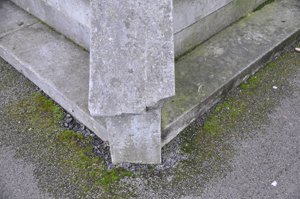 Damaged stone before grant works © Test Valley Borough Council, 2011