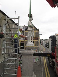 Cowbridge war memorial © A Davies, 2013
