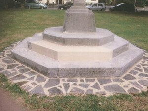 Letchmore Heath war memorial © Aldenham PC, 2015