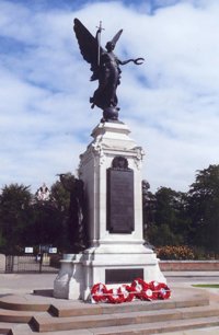 WM1709 Colchester war memorial after works © Anthony Bradbury 2012