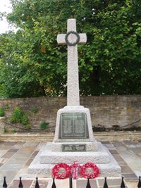 Cricklade war memorial after work © WMT 2008