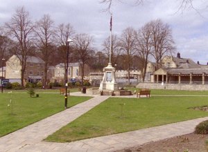 Bailiff Bridge war memorial © G Mitchell 2009