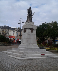 Johnstone war memorial after work ©Renfrewshire Council, 2018