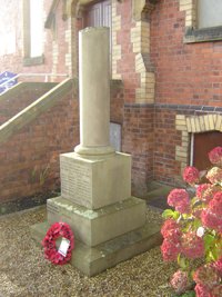 Spon Green war memorial column © Peter Jackson-Lee, 2010