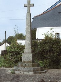 Longdown war memorial © Holcombe Burnell Parish Council 2006