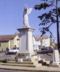Ashford war memorial sculpture © Stonewest Ltd, 2008