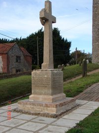 Aylmerton war memorial © R Mickleburgh, 2013 