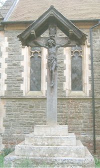 Littlewick Green war memorial before work © Parish of Burchetts Green 2007