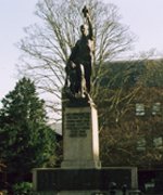 Kingston upon Thames war memorial © WMT, 2006
