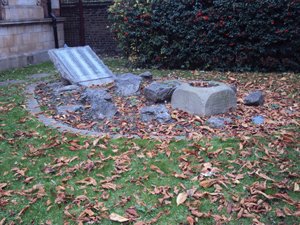 WM1778 Lewisham University Hospital war memorial © Terry R A Giles, 2011