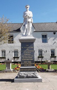 Ferryhill war memorial © Ferryhill TC, 2014